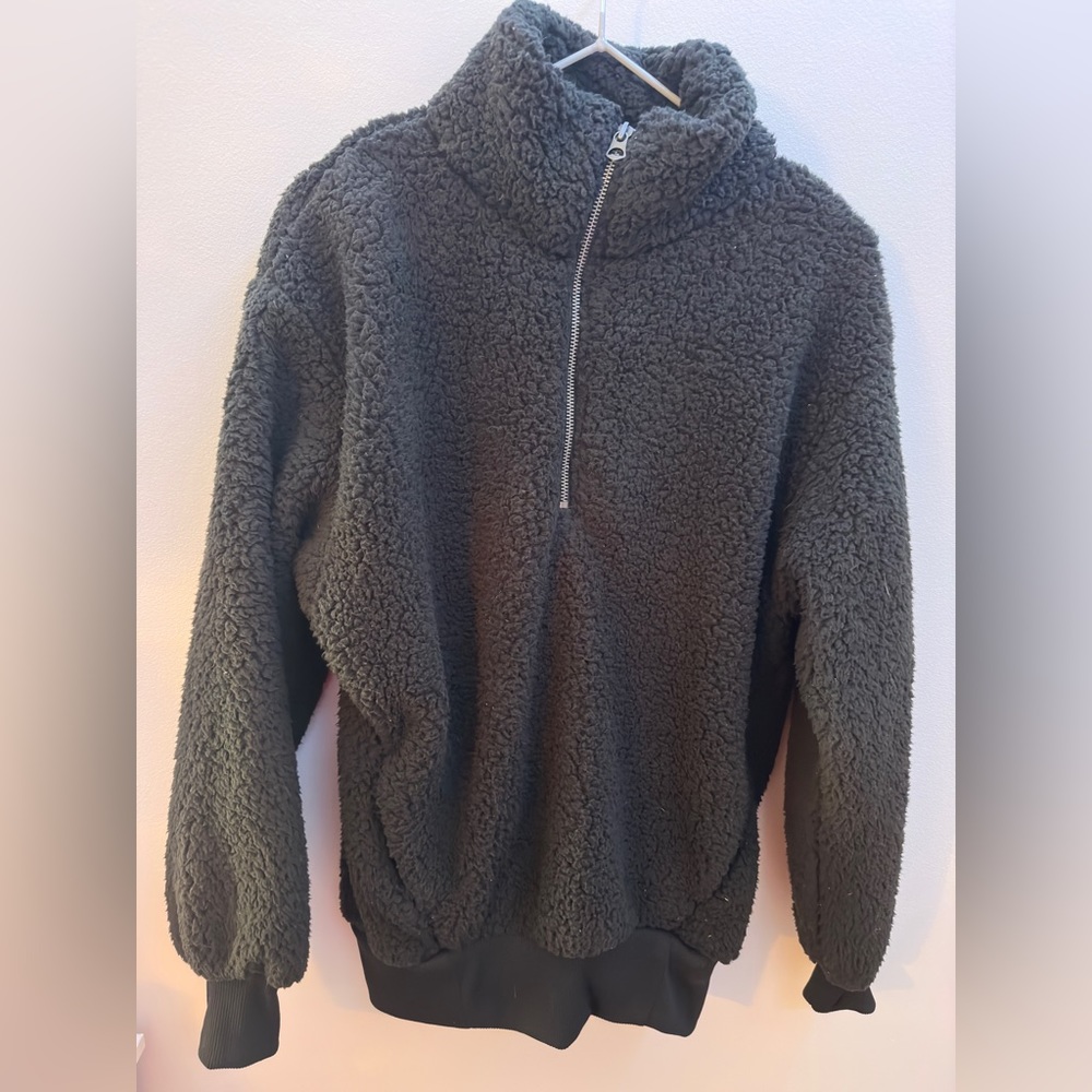 American Eagle black half zip sherpa